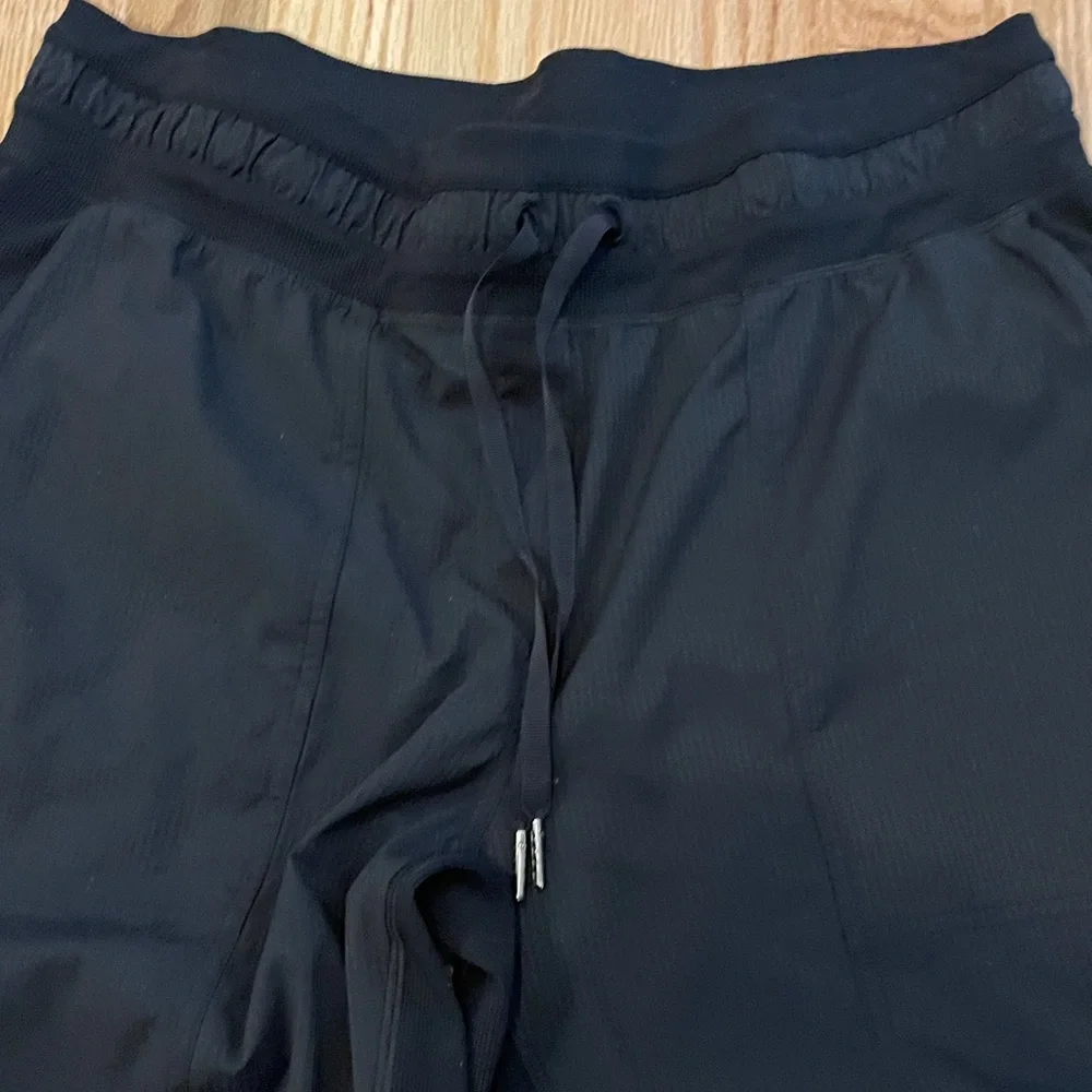 Lululemon Athletica Dance Studio Mid Rise Cropped Pant - Picture 4 of 16